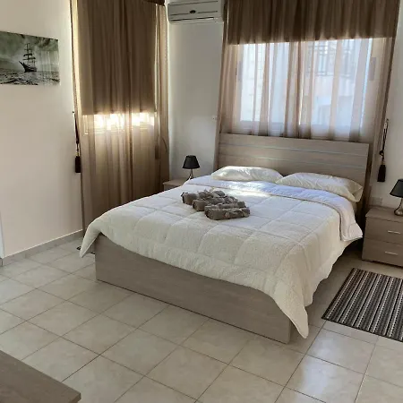Апартаменты Royal Seacrest Luxurious