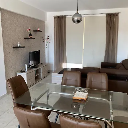 Royal Seacrest Luxurious Пафос