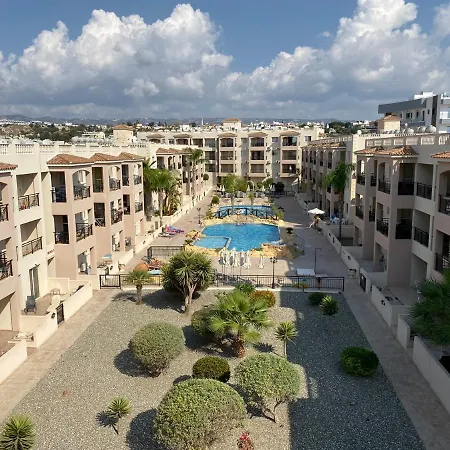Royal Seacrest Luxurious Пафос